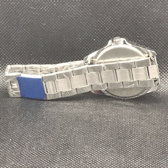 Watch - Picture 1 of 2